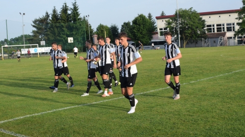 Nogometaši Mure med ogrevanjem. Nogometaši Mure med ogrevanjem.