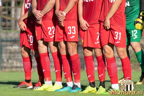 Mura je imela priložnosti tudi s prostih strelov.