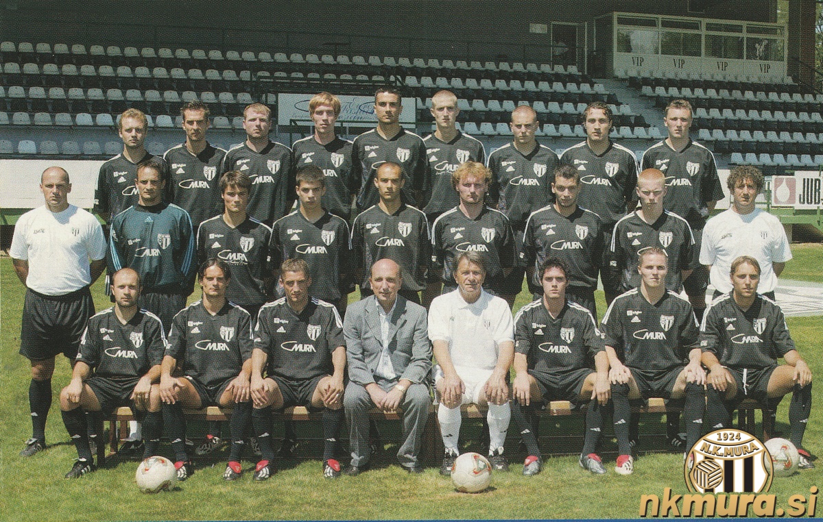 Mura jeseni 2003. Zadnja vrsta (od leve): Manuel Peršič, Mitja Erniša, Boštjan Zemljič, Borut Tisnikar, Vladimir Kožul, Mario Zlatar, Bekim Kapić, Matjaž Lunder. Srednja vrsta: Robert Volk, Nihad Pejković, Jože Cigan, Žarko Jeličić, Mirko Bunjevčević, Franc Cifer, Patrik Ipavec, Ivo Prettner, Zlatko Gabor. Spodnja vrsta: Sebastjan Vogrinčič, Franc Fridl, Vladimir Kokol, Georg Suban, Miroslav Blažević, Aleš Mejač, Denis Žilavec, Alan Mesarič. Foto: Drago Wernig - Taka. Mura jeseni 2003. Zadnja vrsta (od leve): Manuel Peršič, Mitja Erniša, Boštjan Zemljič, Borut Tisnikar, Vladimir Kožul, Mario Zlatar, Bekim Kapić, Matjaž Lunder. Srednja vrsta: Robert Volk, Nihad Pejković, Jože Cigan, Žarko Jeličić, Mirko Bunjevčević, Franc Cifer, Patrik Ipavec, Ivo Prettner, Zlatko Gabor. Spodnja vrsta: Sebastjan Vogrinčič, Franc Fridl, Vladimir Kokol, Georg Suban, Miroslav Blažević, Aleš Mejač, Denis Žilavec, Alan Mesarič. Foto: Drago Wernig - Taka.