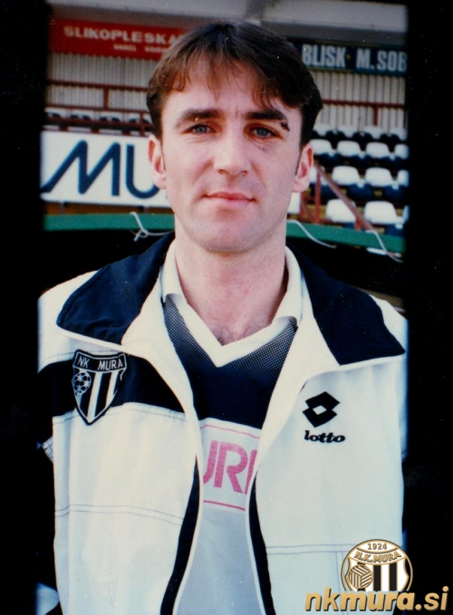 ŠtefanŠkaper1997.jpg Štefan Škaper, pozimi 1997