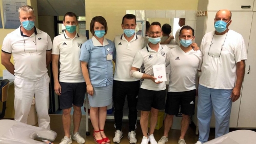 stojijo od leve: ?, Dejan Vrečič, ?, Franc Krančič, Denis Kežmah, Srečko Kovačec, ? stojijo od leve: ?, Dejan Vrečič, ?, Franc Krančič, Denis Kežmah, Srečko Kovačec, ?