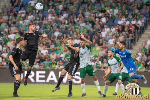 Pred vrati Maccabija je bil najvišji Aleksandar Bošković. Pred vrati Maccabija je bil najvišji Aleksandar Bošković.