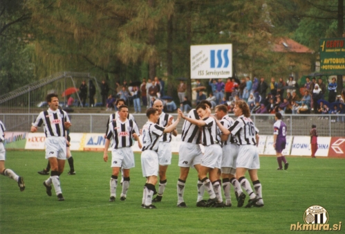 Mura je povedla z zadetkom Erika Cirkvenčiča. Mura je povedla z zadetkom Erika Cirkvenčiča.