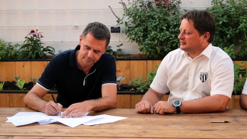 Tomaž Gider iz podjetja GMT in predsednik Mure Robert Kuzmič.