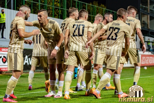 Muraši, ko je bilo na semaforju 1:1.