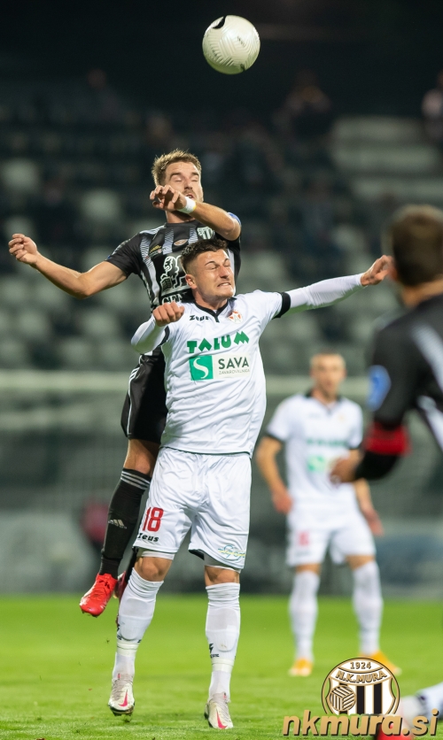 Marko Brkić je bil v skoku višji od Lovra Grajfonerja. Marko Brkić je bil v skoku višji od Lovra Grajfonerja.