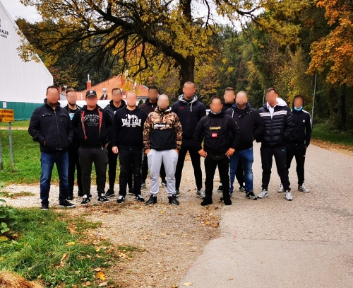 Manjša skupina Black Gringosov je obiskala trening Mure. Manjša skupina Black Gringosov je obiskala trening Mure.