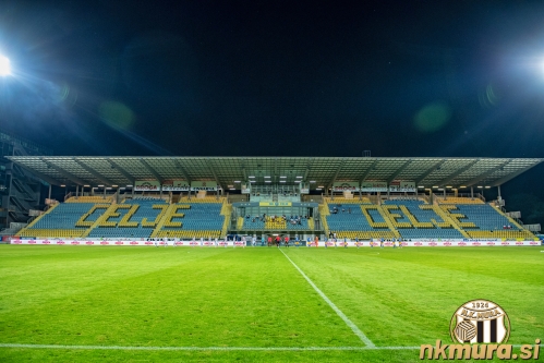 Pogled na glavno tribuno celjskega stadiona.