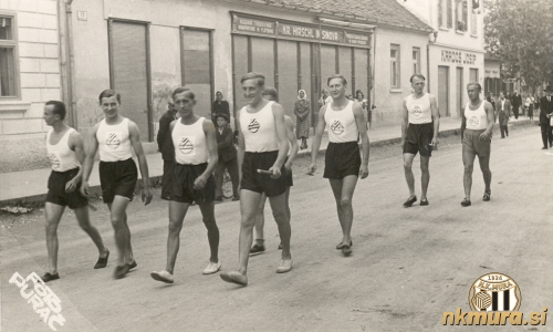 Štafeta Mure, ki je zasedla 2. mesto. Od leve: Novak, I. Debelak, Kardoš, J. Nemec, _______ Tručl in Varga.