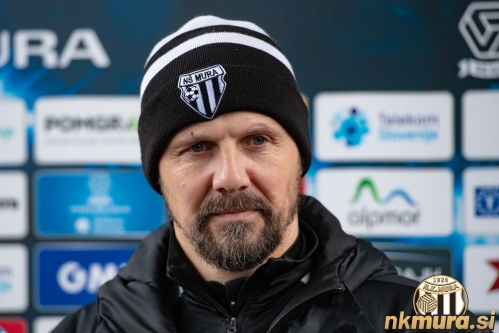 Trener Ante Šimundža. Trener Ante Šimundža.