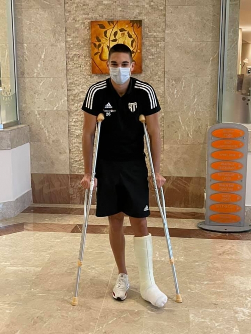 Vratar Mure Dušan Gyergyek je staknil poškodbo gležnja. Fotografija je nastala januarja 2021 v hotelu v Turčiji. Vratar Mure Dušan Gyergyek je staknil poškodbo gležnja. Fotografija je nastala januarja 2021 v hotelu v Turčiji.