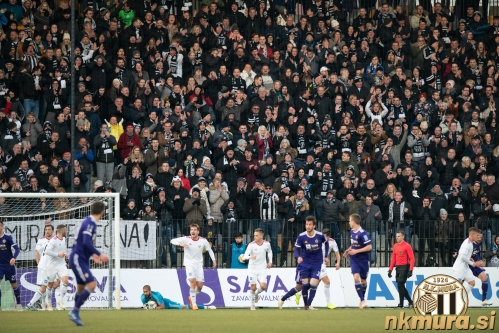 Uspešno posredovanje vratarja Mure Matka Obradovića.