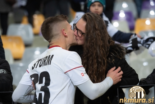 Klemen Šturm in njegova izbranka.