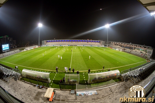 Stadion v Kopru. Stadion v Kopru.