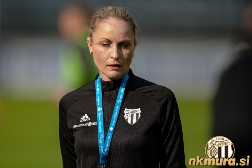 dr. Jadranka Mandić je bila prvič v zapisniku Mure na tekmi Mura : Olimpija (25. marec 2021). Opravlja vlogo osebe medicinske stroke. dr. Jadranka Mandić je bila prvič v zapisniku Mure na tekmi Mura : Olimpija (25. marec 2021). Opravlja vlogo osebe medicinske stroke.