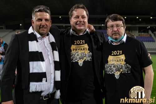 Tvorci Murinega uspeha. Od leve: Denis Rajbar, Robert Kuzmič in Anton Khozyainov. Tvorci Murinega uspeha. Od leve: Denis Rajbar, Robert Kuzmič in Anton Khozyainov.