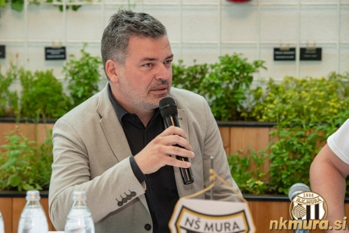 Poslovna konferenca Mure.