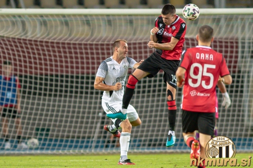 Rekorder Mure po številu nastopov v Evropi je Matic Maruško. Takole je potekal njegov boj z Dorievim. Rekorder Mure po številu nastopov v Evropi je Matic Maruško. Takole je potekal njegov boj z Dorievim.