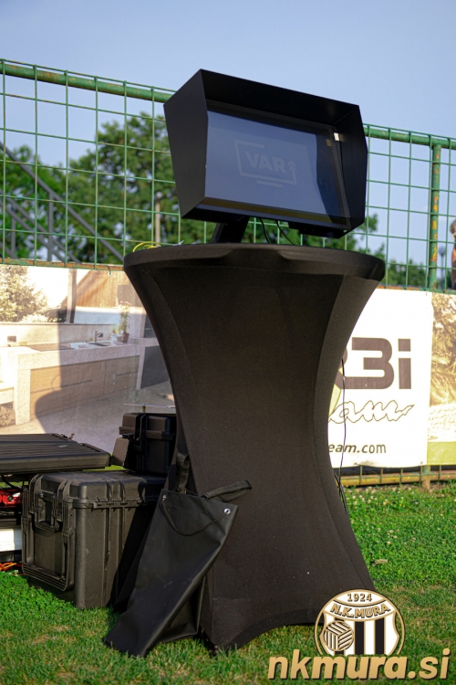 To je bila prva tekma v zgodovini slovenske nogometne lige na kateri je bil uporabljen VAR.