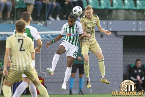 Žan Karničnik in Ogenyi Onazi.
