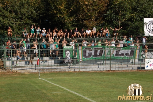Na tekmi je bila tudi navijaška skupina Green Dragons. Na tekmi je bila tudi navijaška skupina Green Dragons.