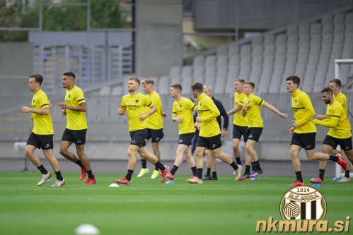 Uradni trening Vitesseja. Uradni trening Vitesseja.