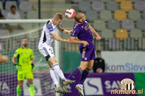 Žan Karničnik in Ognjen Mudrinski. Žan Karničnik in Ognjen Mudrinski.