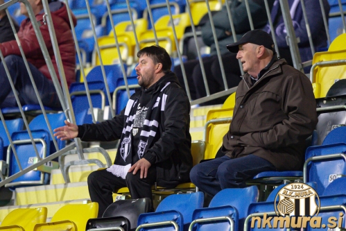 Ko srce bije za črno-belo. Ko srce bije za črno-belo.