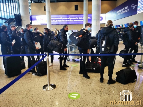 Murapi so poleteli z letališča Jožeta Pučnika na Brniku.