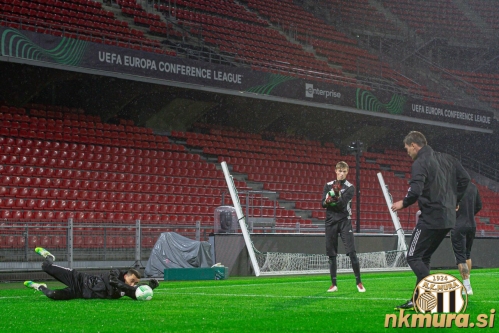 Trening Murašev na Roazhon Parku. Trening Murašev na Roazhon Parku.