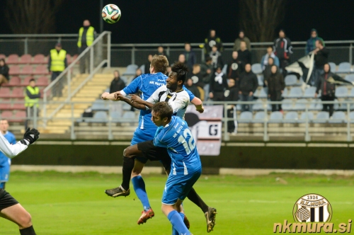 Gneča v kazenskem prostoru Nafte. Gneča v kazenskem prostoru Nafte.