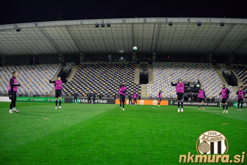 Sedeži v Ljudskem vrtu bodo deloma črno-beli.