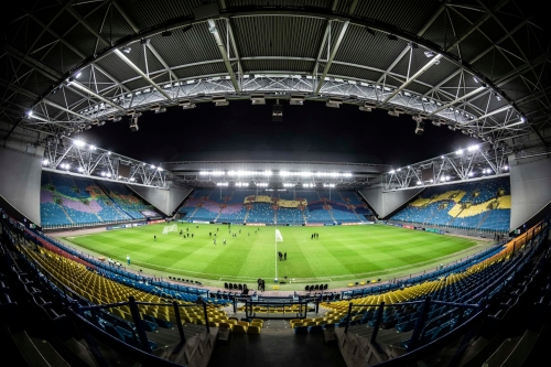 Pogled na stadion GelreDome v Arnhemu. Pogled na stadion GelreDome v Arnhemu.