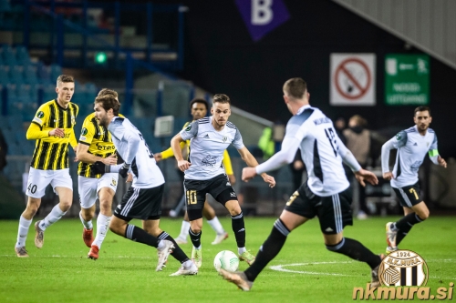 Akcija Mure na tekmi proti Vitesseju. Akcija Mure na tekmi proti Vitesseju.