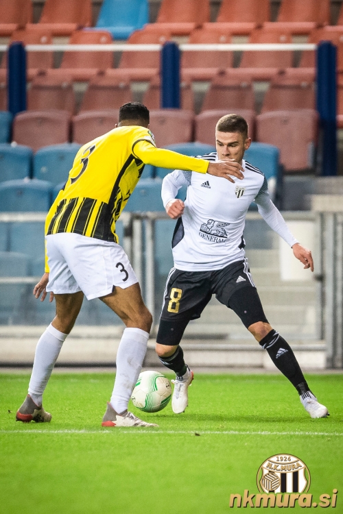 Luka Bobičanec in Danilho Doekhi. Luka Bobičanec in Danilho Doekhi.