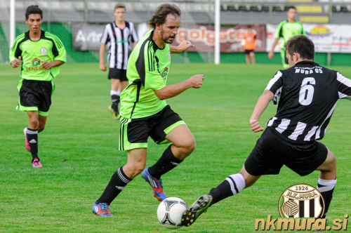 Rok Malačič je uspešno zaustavil Damirja Čontalo. Rok Malačič je uspešno zaustavil Damirja Čontalo.