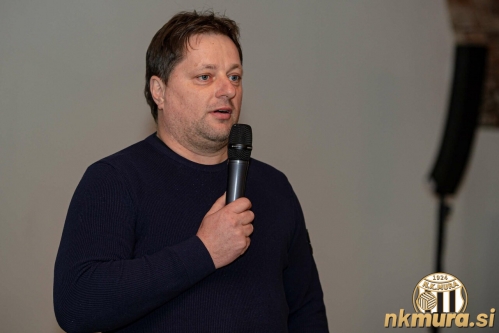 Zbrane je nagovoril predsednik Robert Kuzmič. Zbrane je nagovoril predsednik Robert Kuzmič.