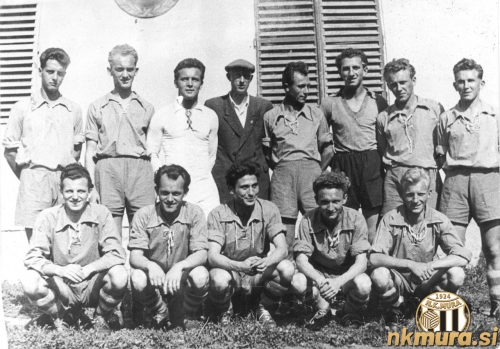 Nogometaši Sobote, ki so v sezoni 1947/48 postali prvaki II. skupine slovenske lige. Stojijo od leve: Mirko Babič, Stanko Klepec, Vincenc Bencik, Feri Zelko, Jurij Vrtarič, Žižek, Janez Sečko, Janez Horvat. Čepijo: Cvetič, Franc Kološa, Ciril Klajnšček, Aki Norčič in Ludvik Norčič.