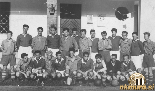 Sobota in sindikalna reprezentanca Splita. Nogometaši Sobote, ki so v svetlejših dresih stojijo od leve: Janez Horvat, Mirko Babič, ?, Franc Kološa, Jurij Vrtarič, Franc Sečko, Aki Norčič. Čepijo: Feri Kološa, Ludvik Norčič, Ciril Klajnšček in Alojz Režonja (vratar). Sobota in sindikalna reprezentanca Splita. Nogometaši Sobote, ki so v svetlejših dresih stojijo od leve: Janez Horvat, Mirko Babič, ?, Franc Kološa, Jurij Vrtarič, Franc Sečko, Aki Norčič. Čepijo: Feri Kološa, Ludvik Norčič, Ciril Klajnšček in Alojz Režonja (vratar).