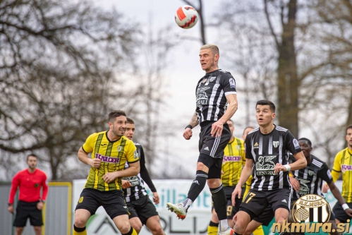 Luka Bobičanec in Mirlind Daku na tekmi proti Radomljam (27. februar 2022).