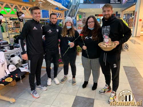 Nogometaši Mure v BTC-ju Murska Sobota. Nogometaši Mure v BTC-ju Murska Sobota.