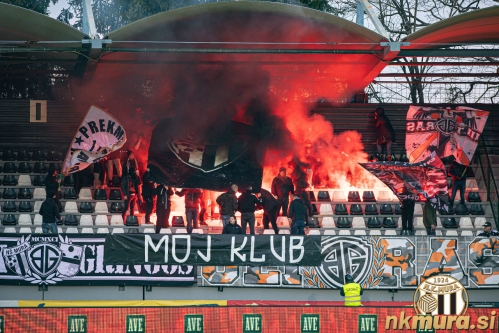 Navijaška skupina Black Gringos na tekmi Mura : Olimpija (10. marec 2022). Navijaška skupina Black Gringos na tekmi Mura : Olimpija (10. marec 2022).
