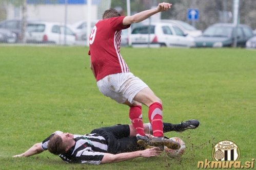 V deževnem vremenu smo videli ogromno takšnih in podobnih dvobojev.