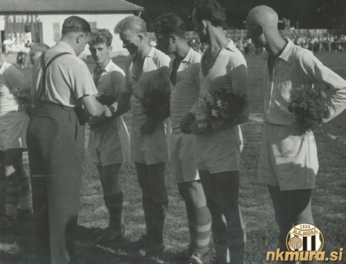 Slovesnost pred tekmo Sobote in Herthe iz Gradca (20. 8. 1950).