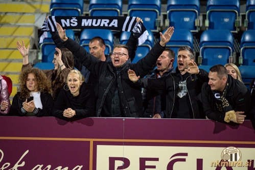 Mura je imela v Celju bučno podporo s tribun.