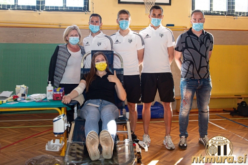 Krvodajalska akcija Čarno-bejla krf je potekala v telovadnici osnovne šole II. Krvodajalska akcija Čarno-bejla krf je potekala v telovadnici osnovne šole II.