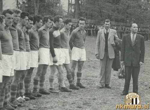 Na fotografiji je reprezentanca Ljubljane, ki je nastopila v postavi: Slevec - Kunst, Kumar - Papež, Konič, Dodič - Potočnik, Bajc, Vuletič, Žumbar in Božič. Na fotografiji je reprezentanca Ljubljane, ki je nastopila v postavi: Slevec - Kunst, Kumar - Papež, Konič, Dodič - Potočnik, Bajc, Vuletič, Žumbar in Božič.