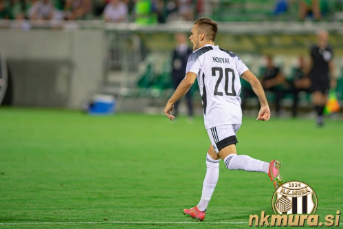 Tomi Horvat se veseli svojega prvega evropskega zadetka. Na tekmi proti Ludogorcu, 28. julija 2021, v Razgradu. Tomi Horvat se veseli svojega prvega evropskega zadetka. Na tekmi proti Ludogorcu, 28. julija 2021, v Razgradu.