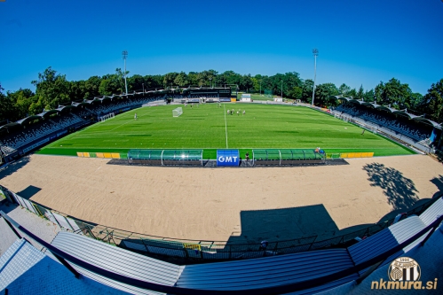 Trening Mure. Pogled s sredinskega snemalnega stolpa. Trening Mure. Pogled s sredinskega snemalnega stolpa.