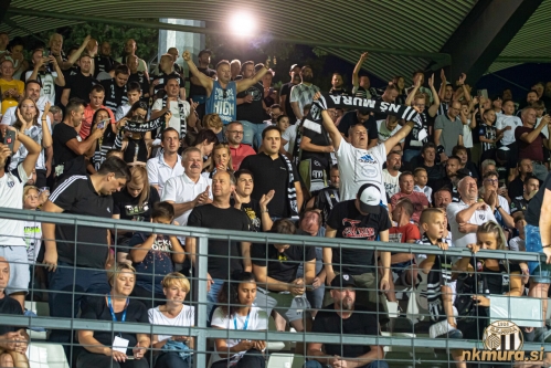 Polne tribune zvestih navijačev ... Polne tribune zvestih navijačev ...